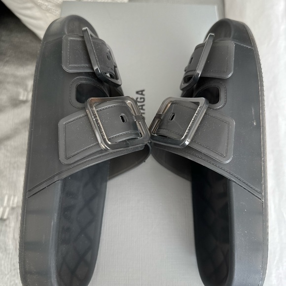 Balenciaga Slides Black Size 37